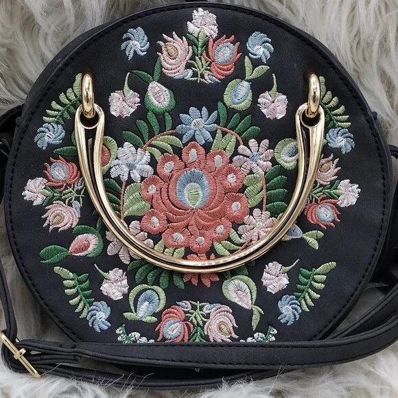 Round Black Embroidered Crossbody Bag – Boho Chic - Picture 2 of 11